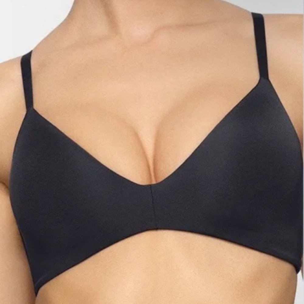 NEW Skims  Freeform T-Shirt Bras  32DDD